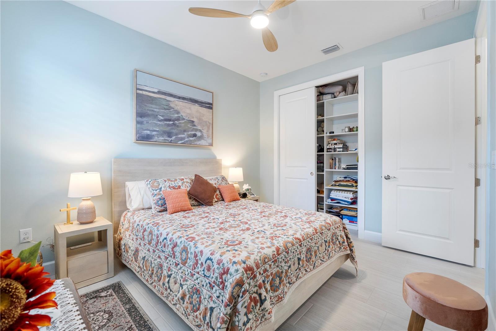 Image 17 of 83 For 15877 Shoreline Drive