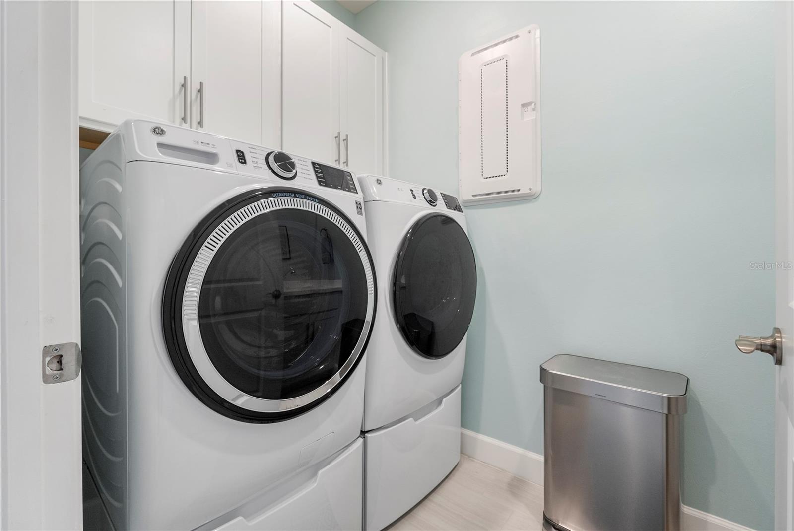 Image 22 of 83 For 15877 Shoreline Drive