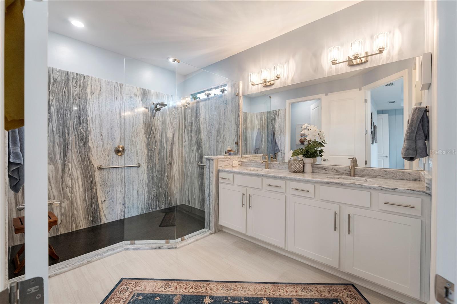 Image 27 of 83 For 15877 Shoreline Drive