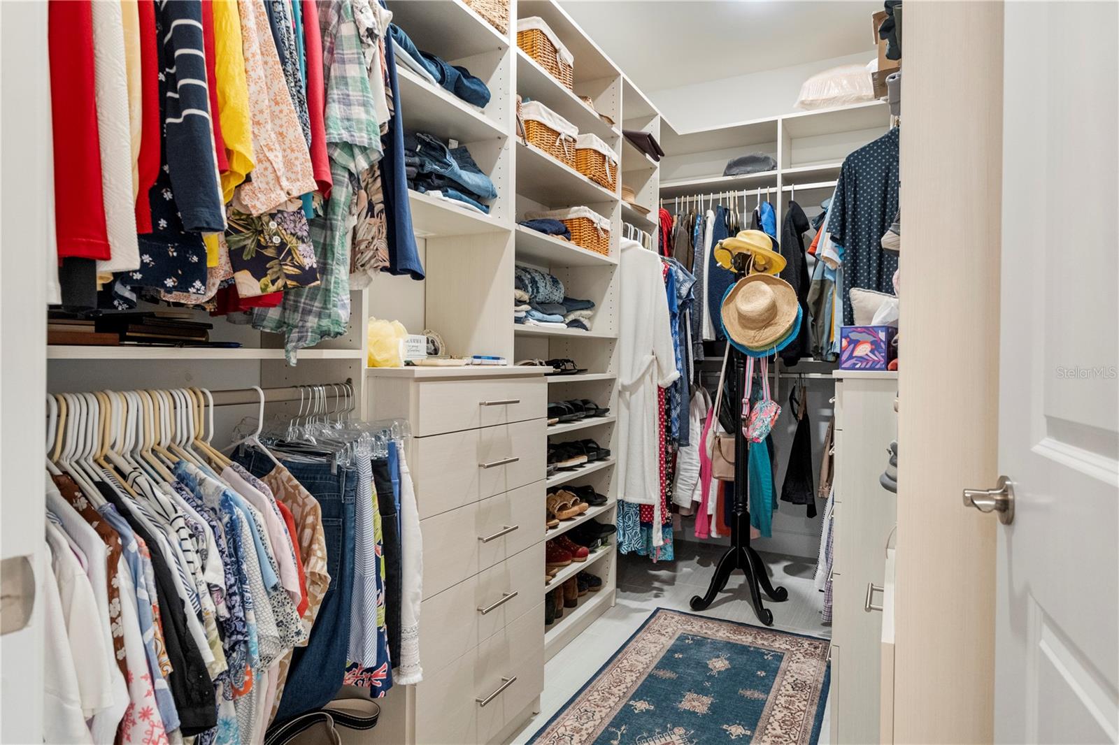 Image 28 of 83 For 15877 Shoreline Drive