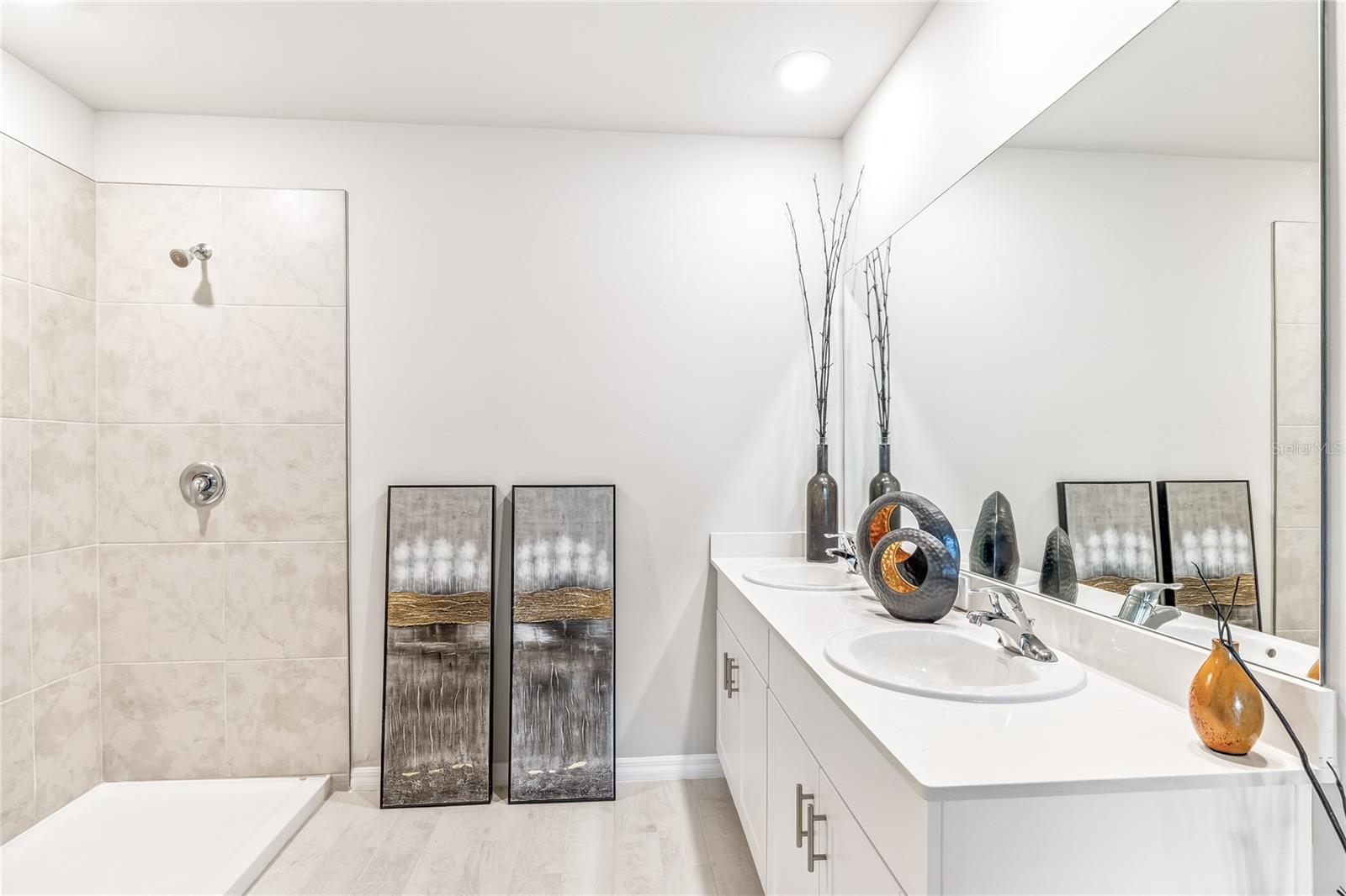 Image 13 of 21 For 26215 Coral Lakes Drive