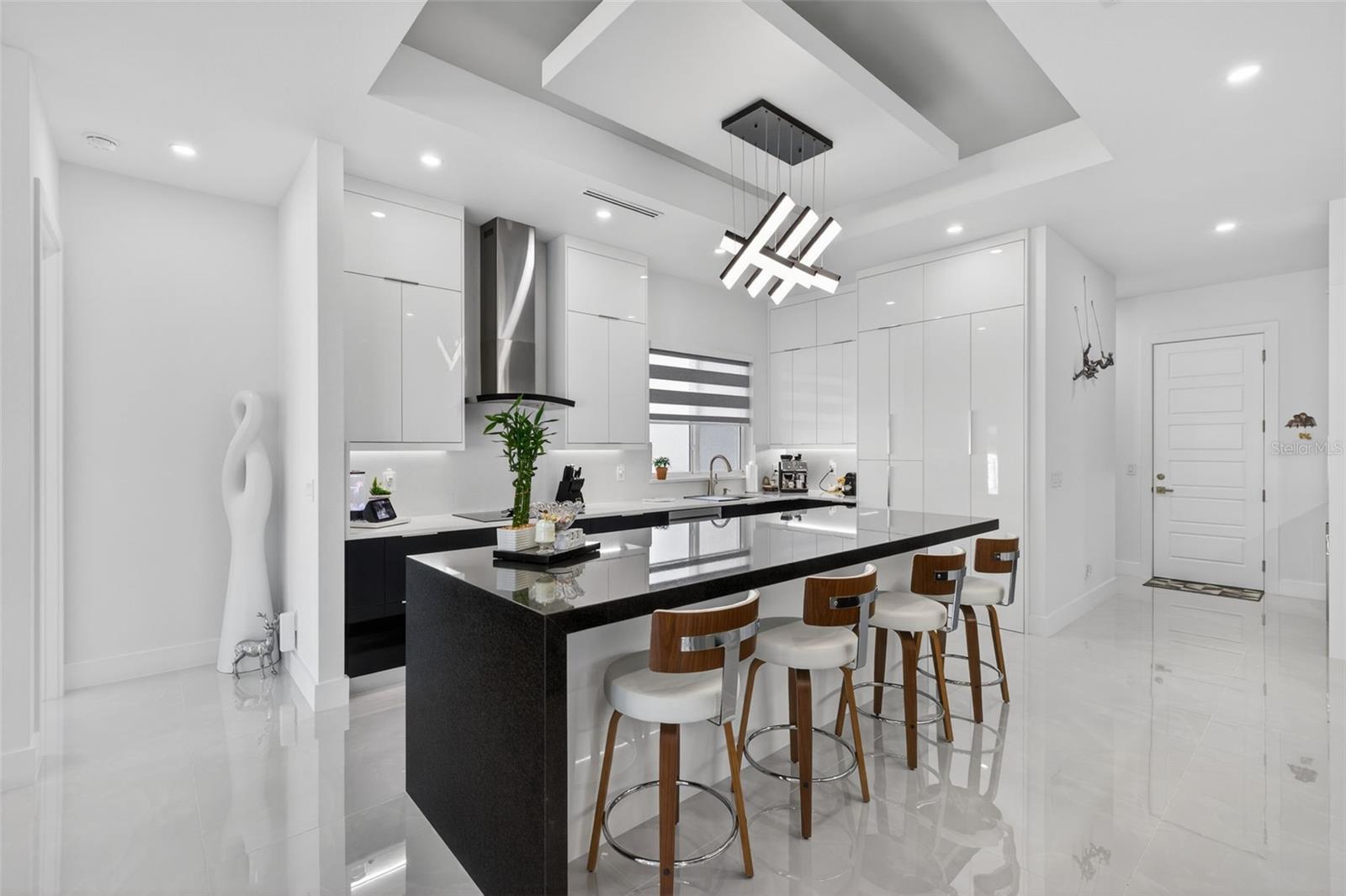 Image 17 of 50 For 523 23rd Street