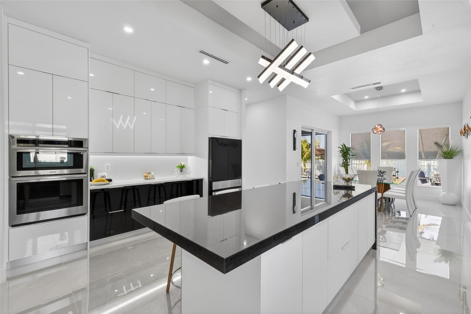 Image 19 of 50 For 523 23rd Street