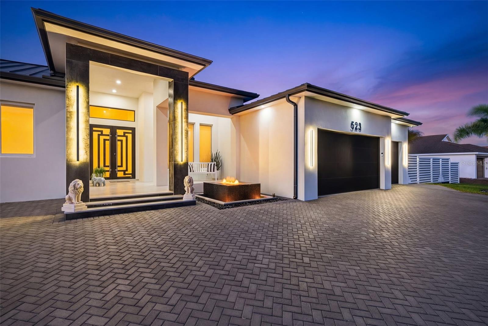 Image 2 of 50 For 523 23rd Street