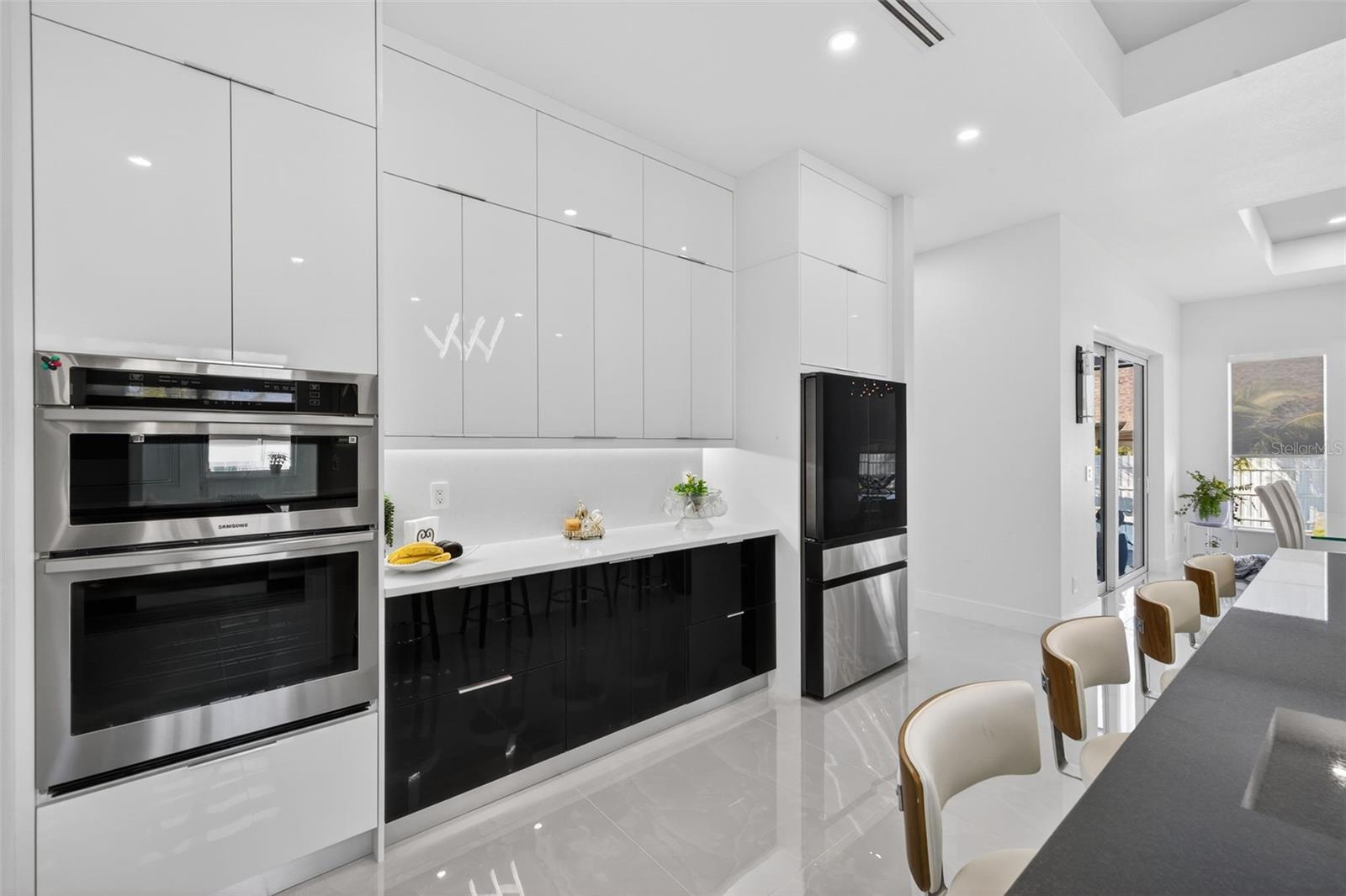 Image 20 of 50 For 523 23rd Street