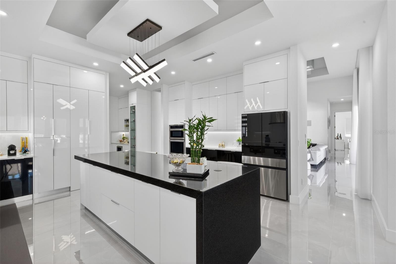 Image 21 of 50 For 523 23rd Street