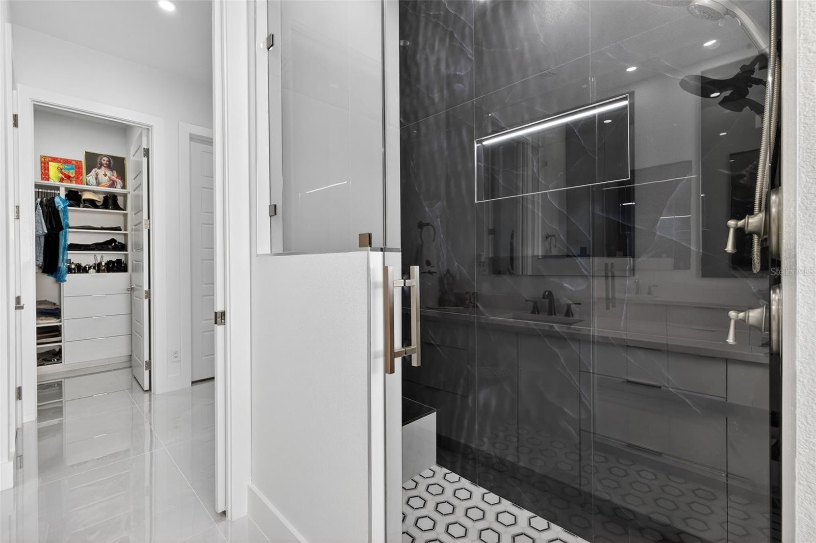 Image 29 of 50 For 523 23rd Street