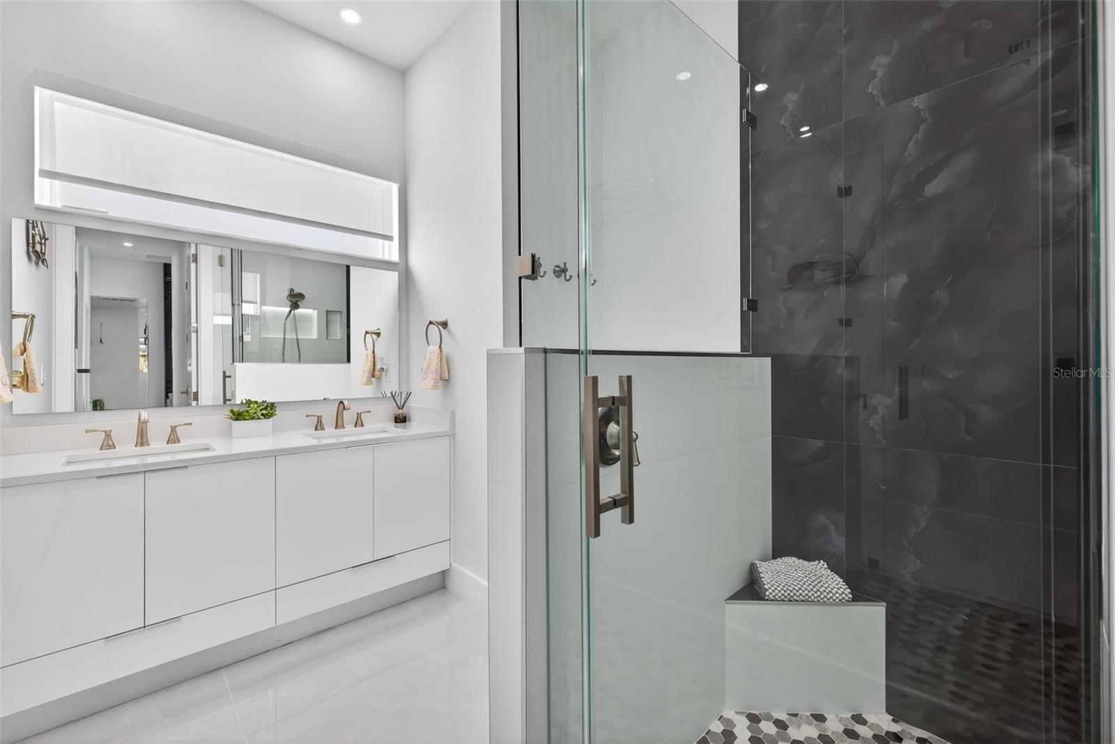 Image 32 of 50 For 523 23rd Street