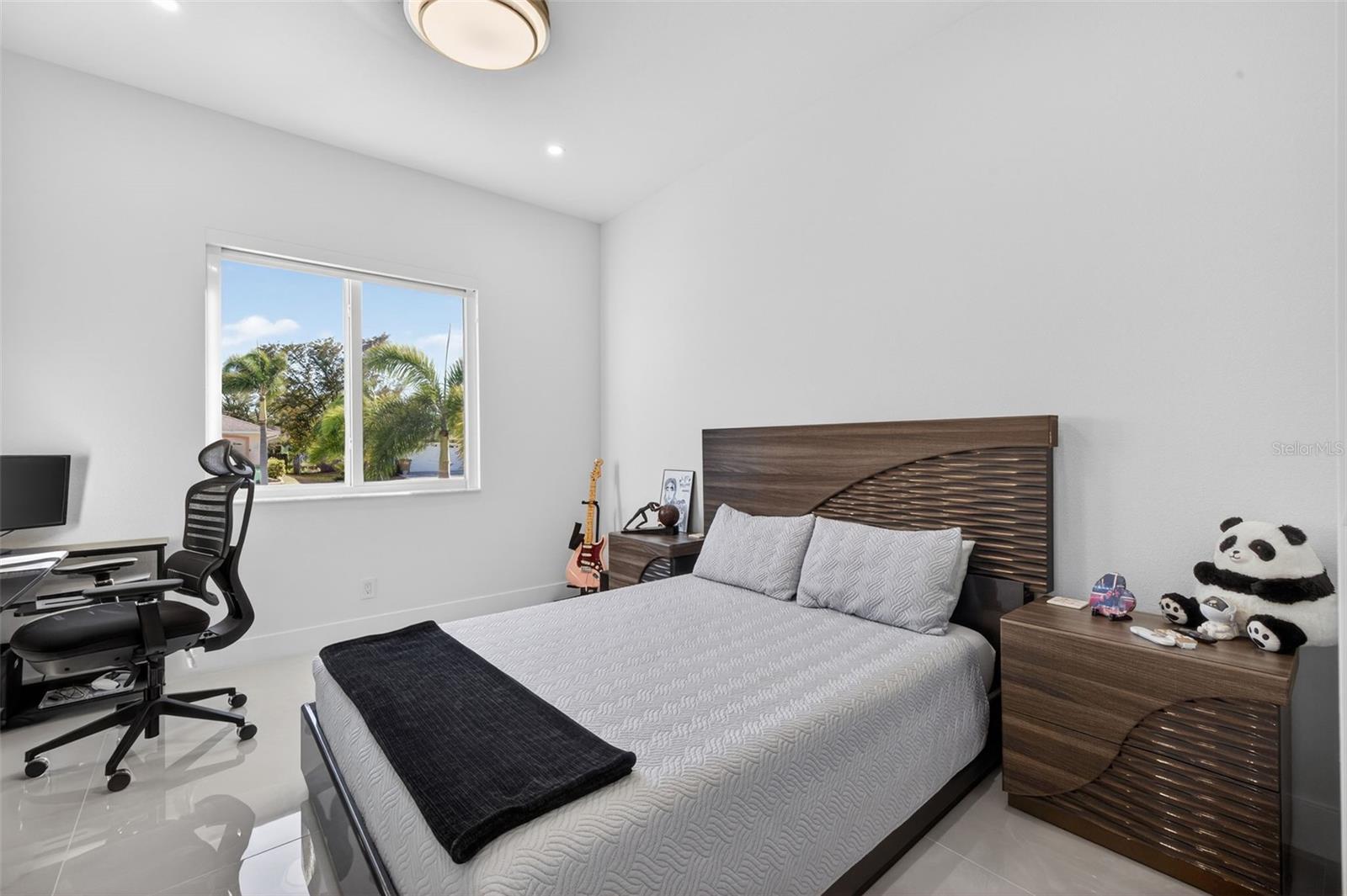 Image 36 of 50 For 523 23rd Street