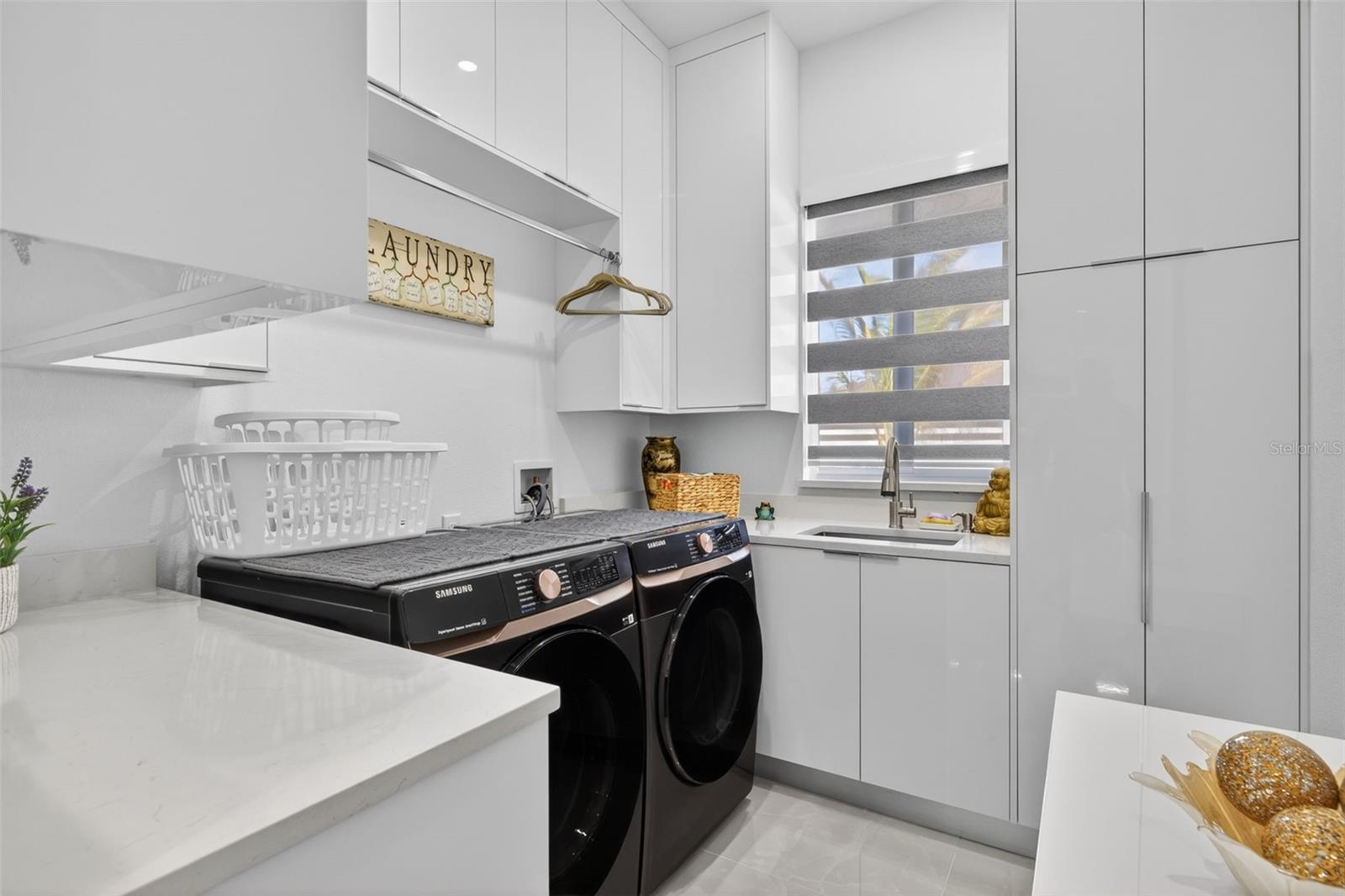 Image 38 of 50 For 523 23rd Street