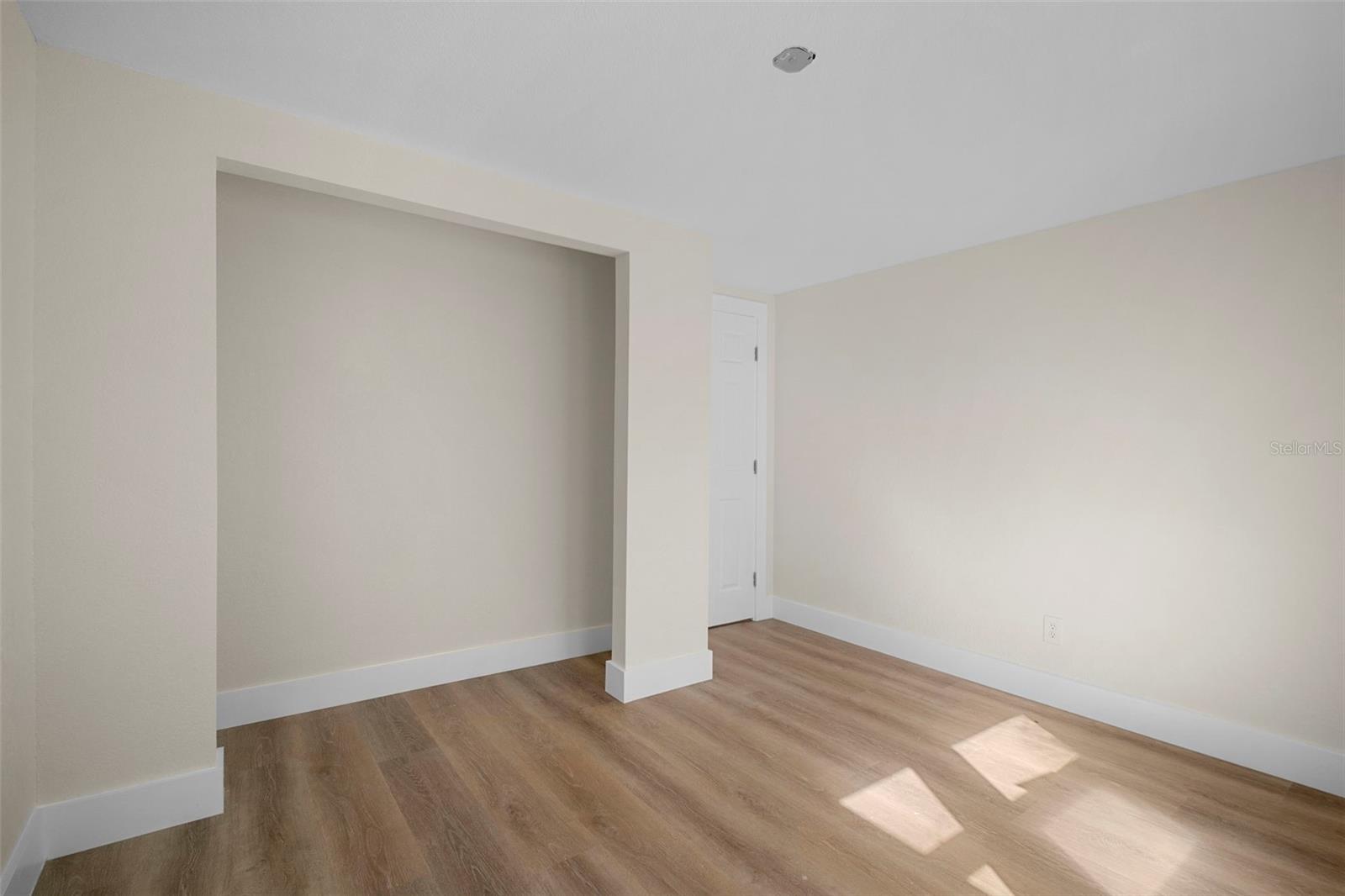 Image 16 of 22 For 3322 Sunny Harbor Drive