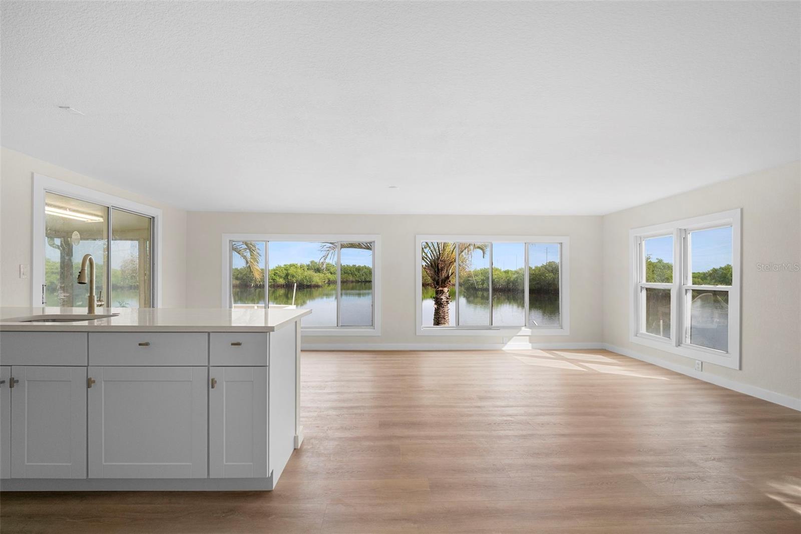 Image 9 of 22 For 3322 Sunny Harbor Drive