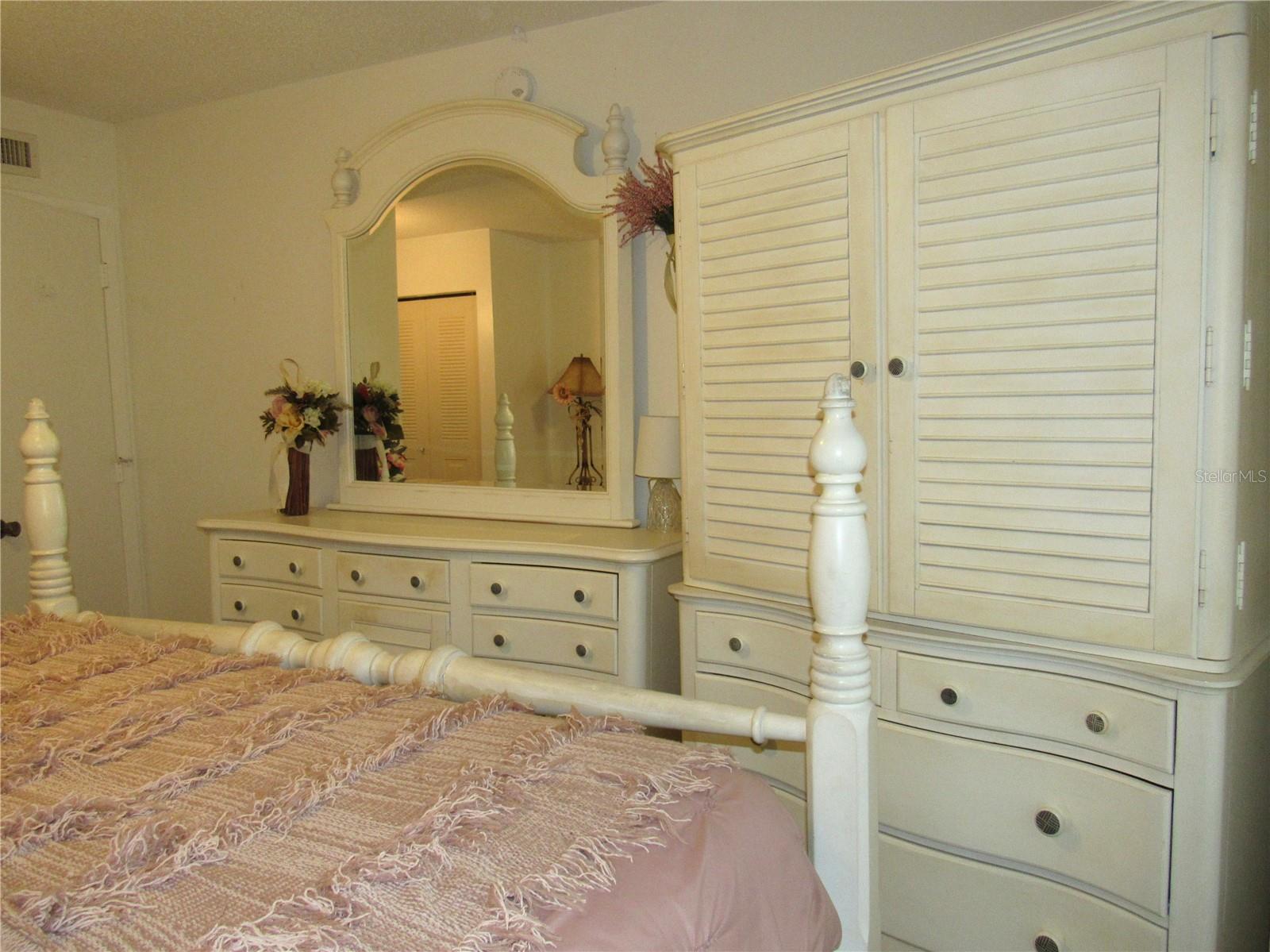 Image 18 of 37 For 21260 Brinson Avenue 212