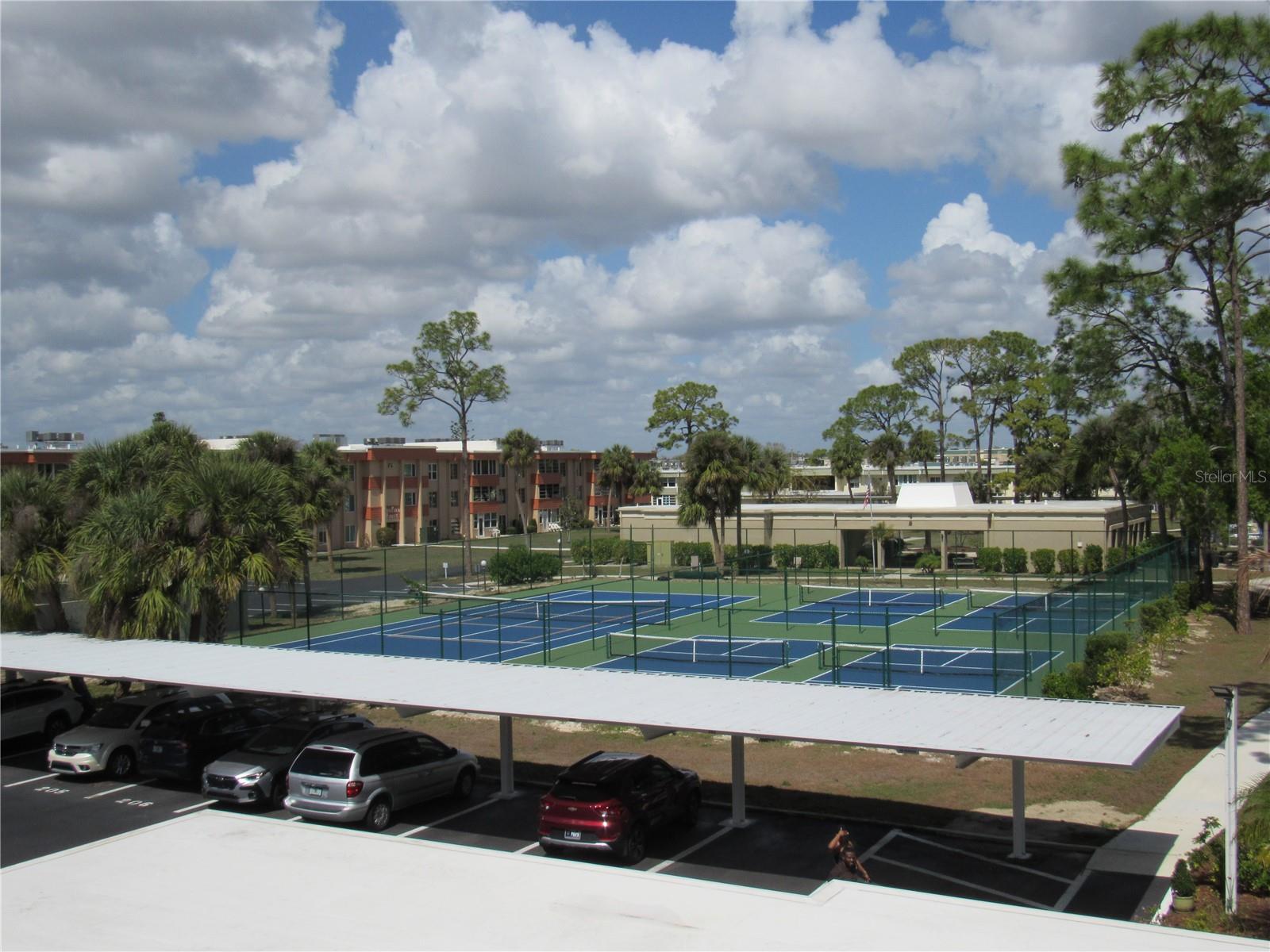 Image 33 of 37 For 21260 Brinson Avenue 212