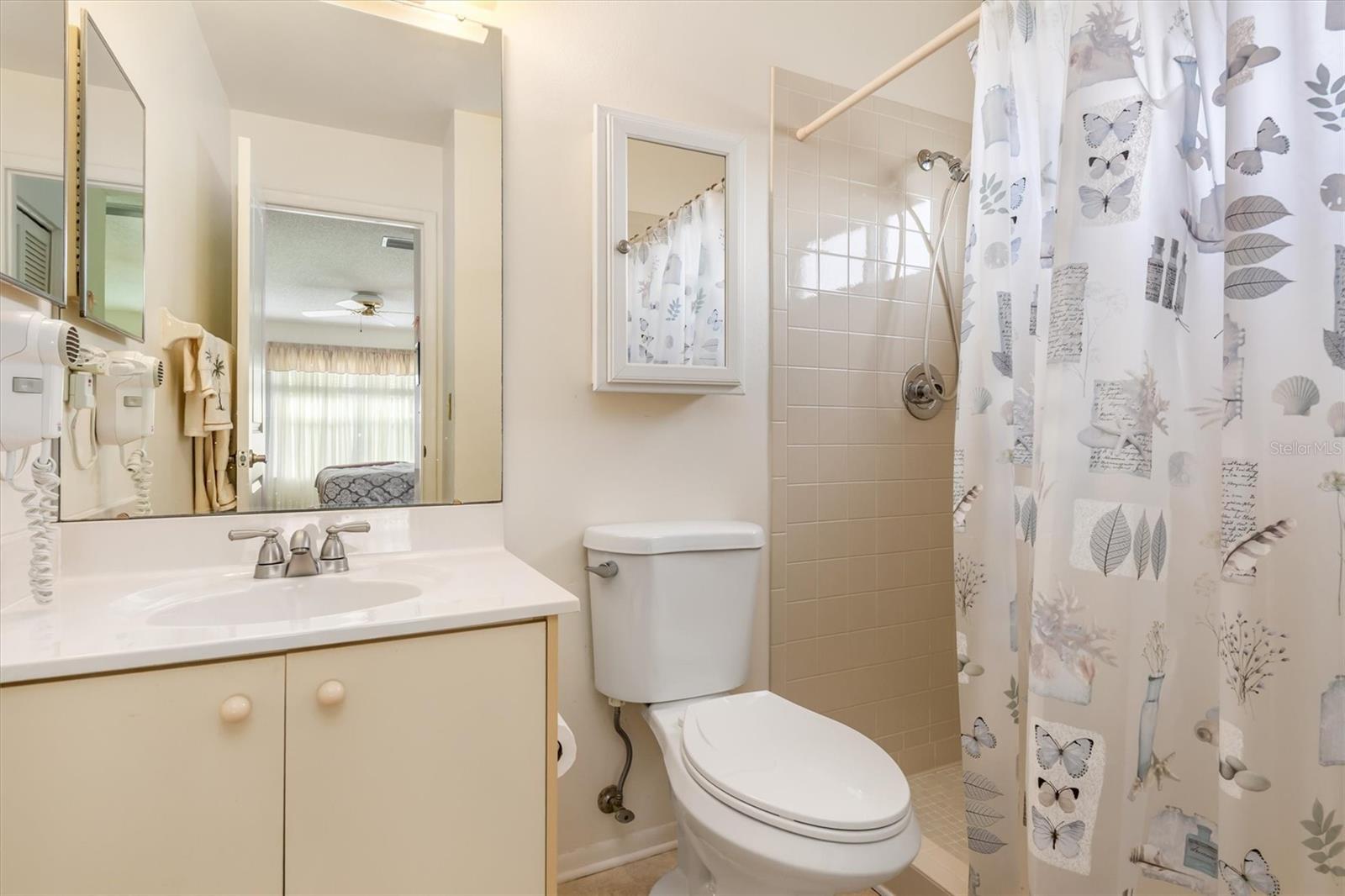 Image 13 of 44 For 626 Deerwood Avenue