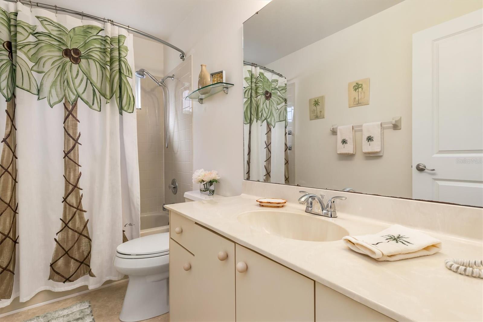 Image 15 of 44 For 626 Deerwood Avenue