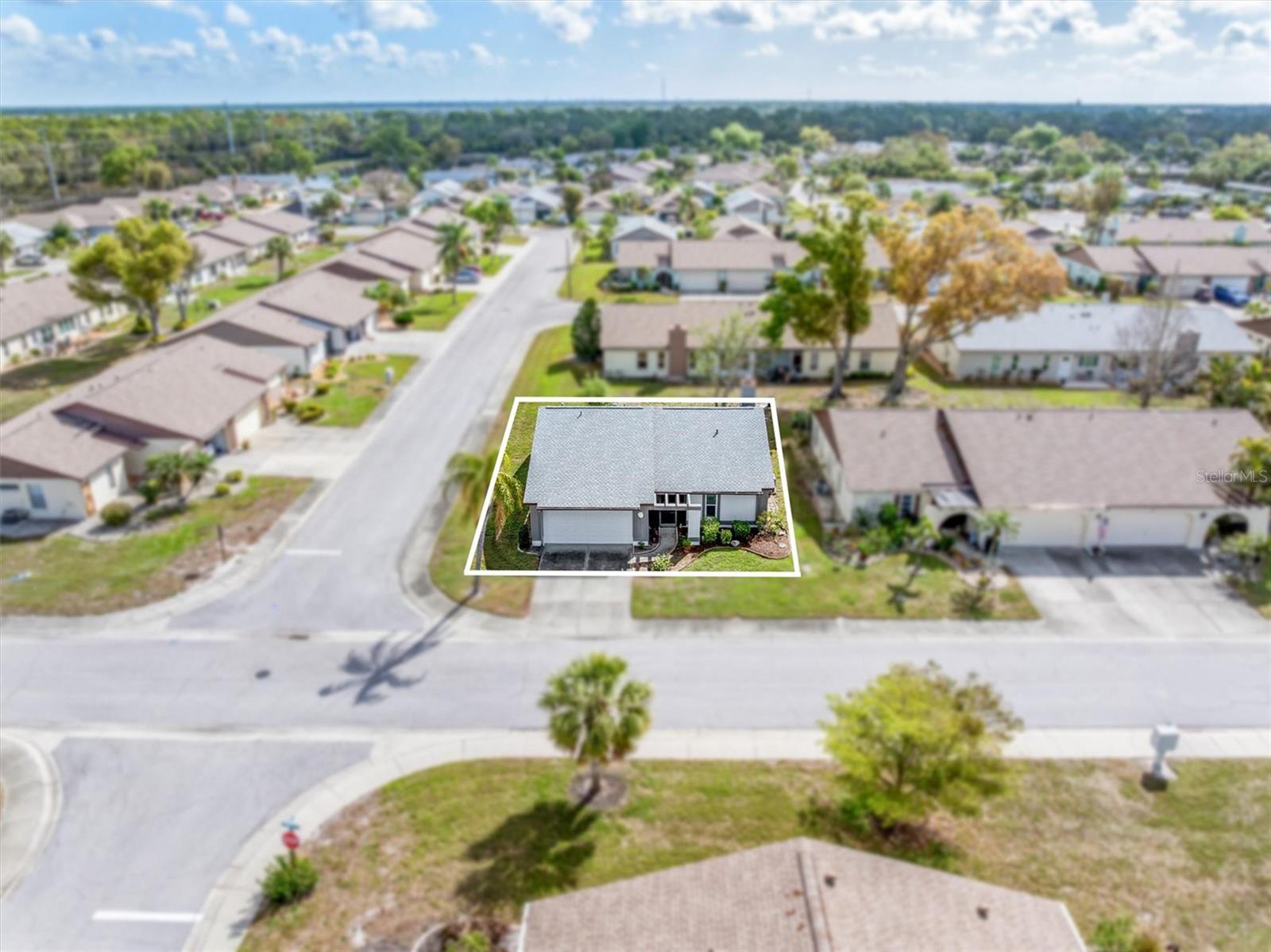 Image 21 of 44 For 626 Deerwood Avenue