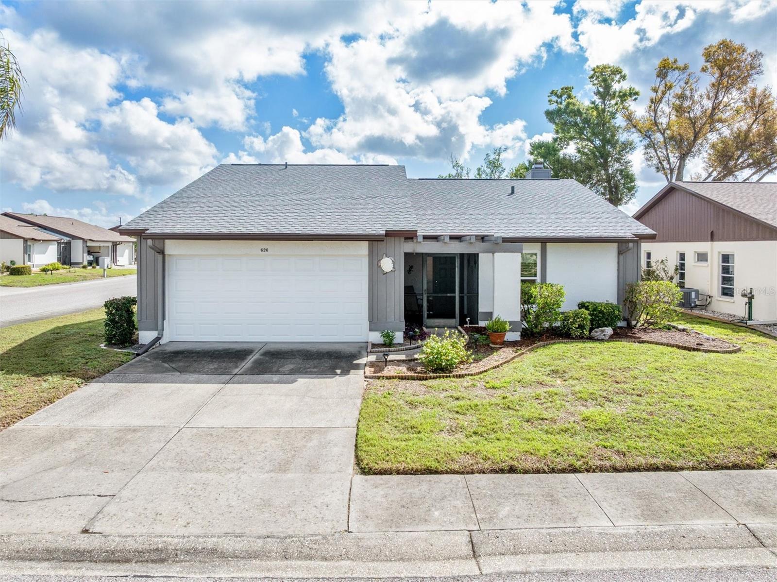 Image 23 of 44 For 626 Deerwood Avenue