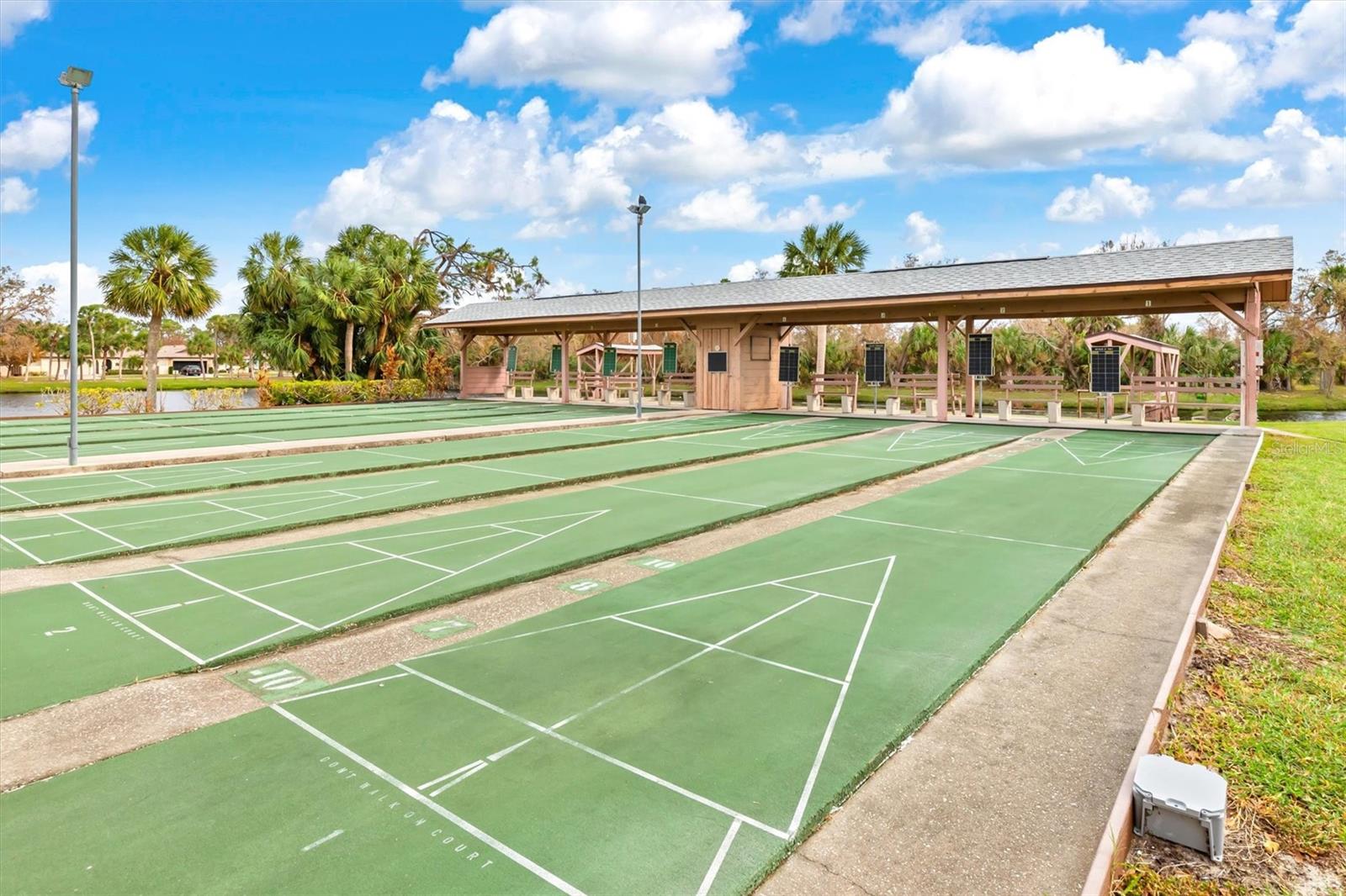 Image 33 of 44 For 626 Deerwood Avenue