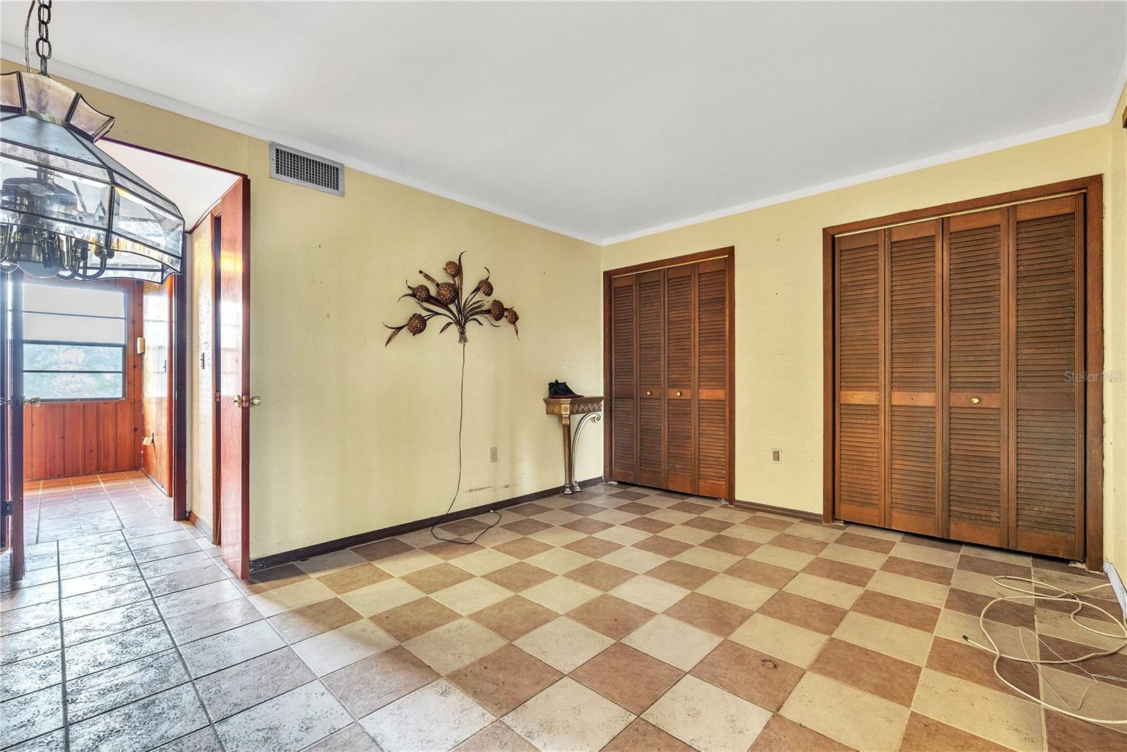 Image 11 of 47 For 440 Monza Avenue