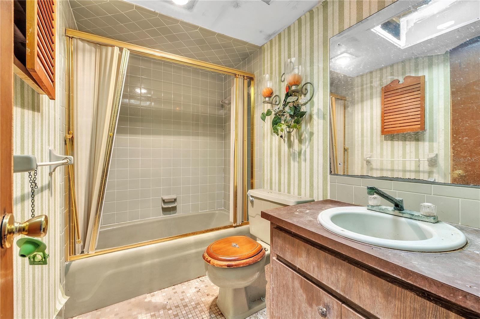 Image 12 of 47 For 440 Monza Avenue