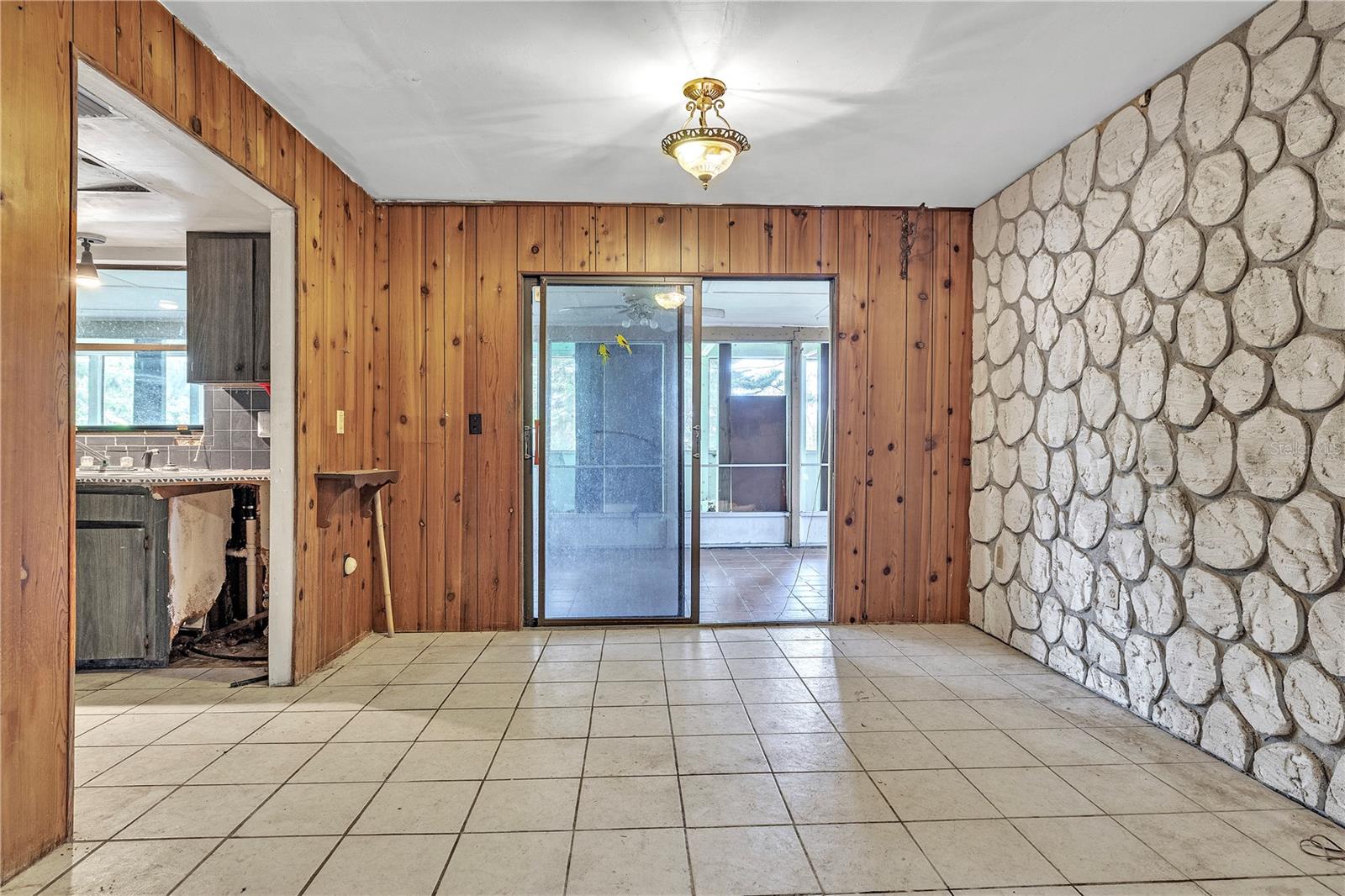 Image 20 of 47 For 440 Monza Avenue