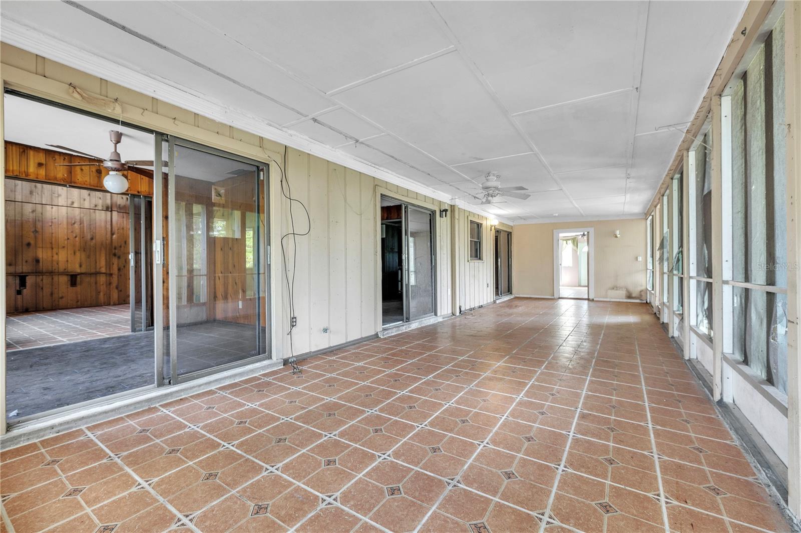 Image 25 of 47 For 440 Monza Avenue