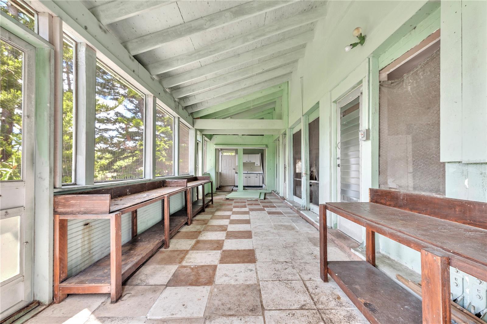 Image 26 of 47 For 440 Monza Avenue