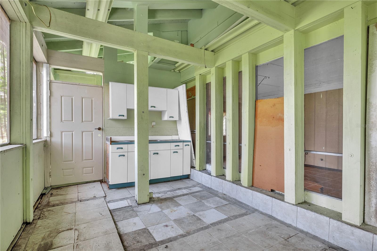 Image 28 of 47 For 440 Monza Avenue