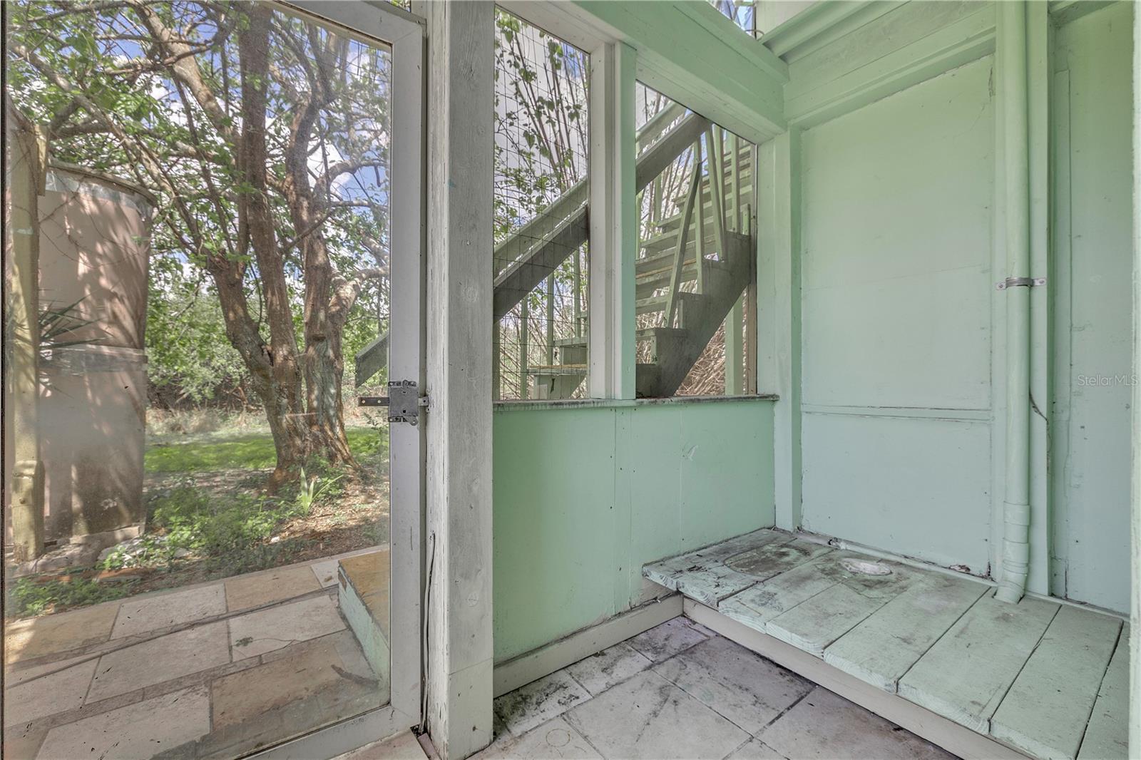 Image 29 of 47 For 440 Monza Avenue