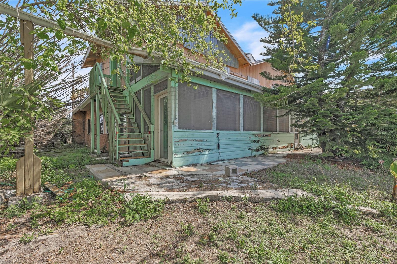 Image 30 of 47 For 440 Monza Avenue