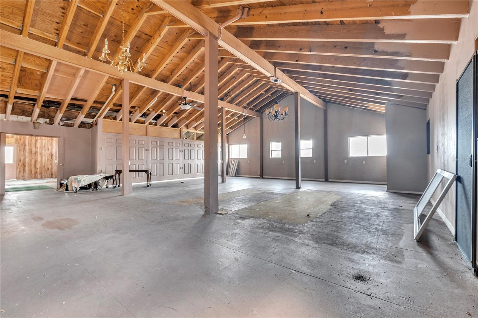 Image 36 of 47 For 440 Monza Avenue