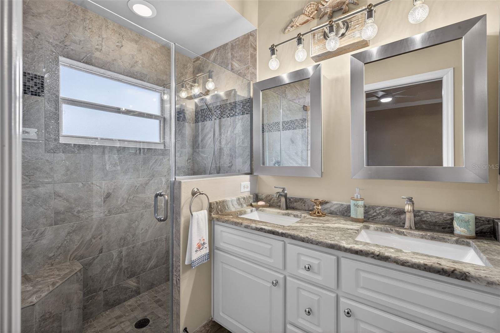 Image 21 of 51 For 10720 Parrot Cove Circle