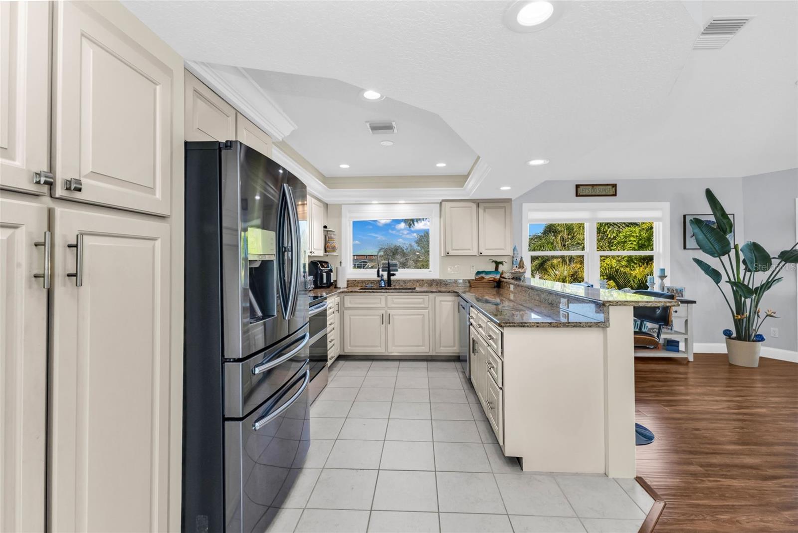 Image 13 of 95 For 4255 Spire Street