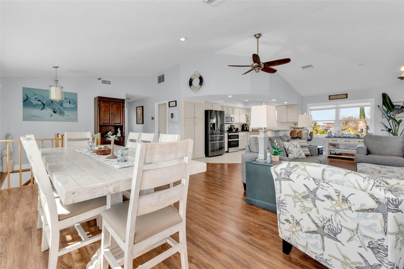 Image 18 of 95 For 4255 Spire Street