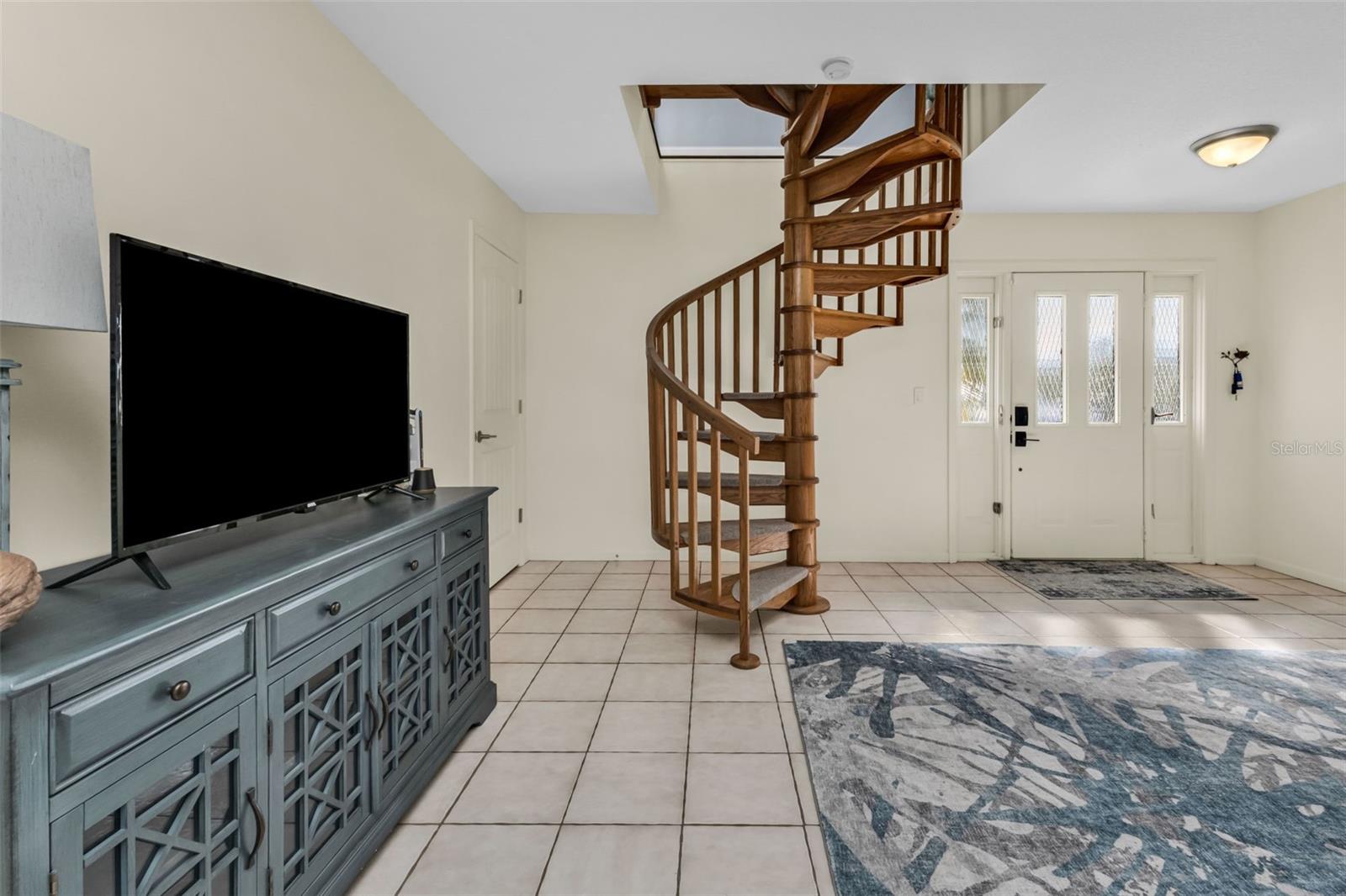 Image 28 of 95 For 4255 Spire Street