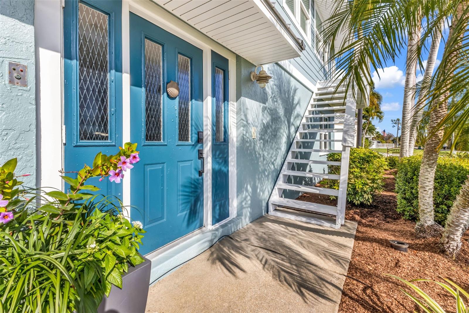 Image 5 of 95 For 4255 Spire Street