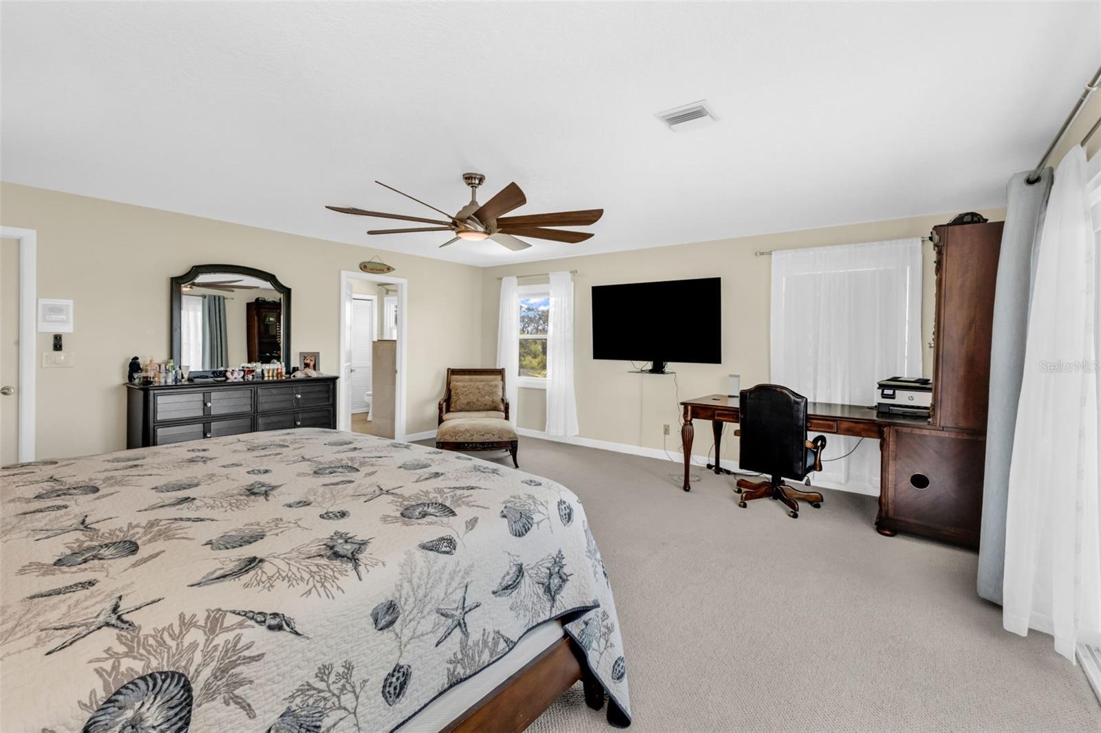 Image 61 of 95 For 4255 Spire Street