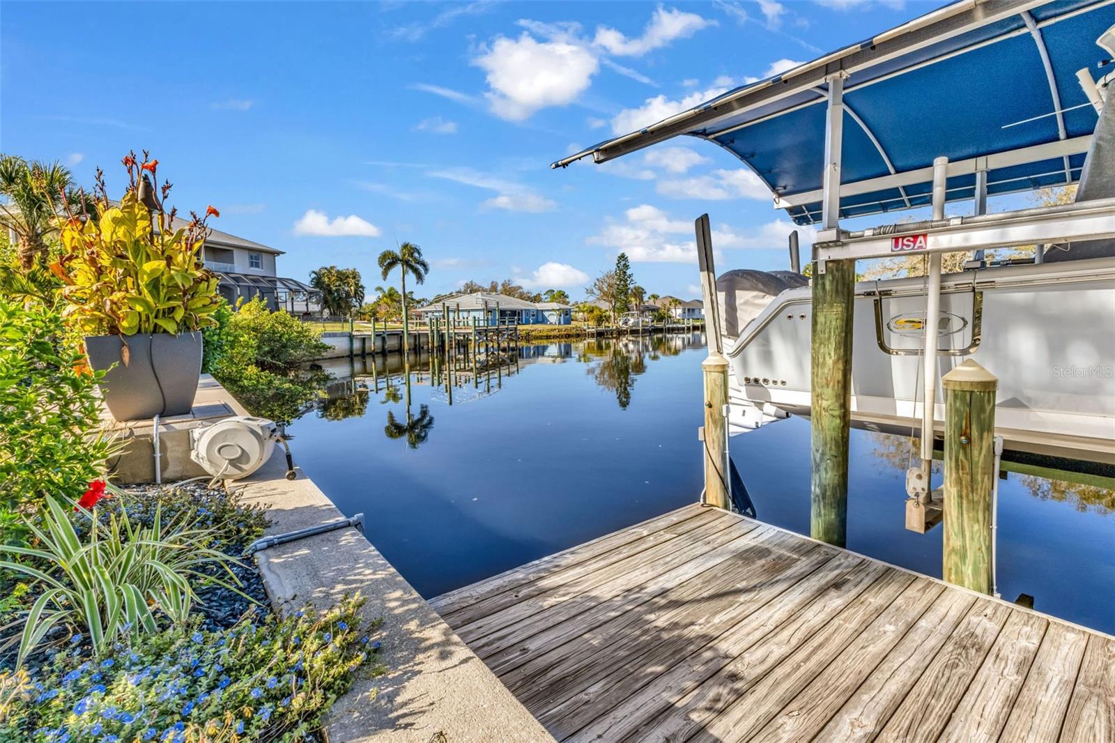 Image 7 of 95 For 4255 Spire Street