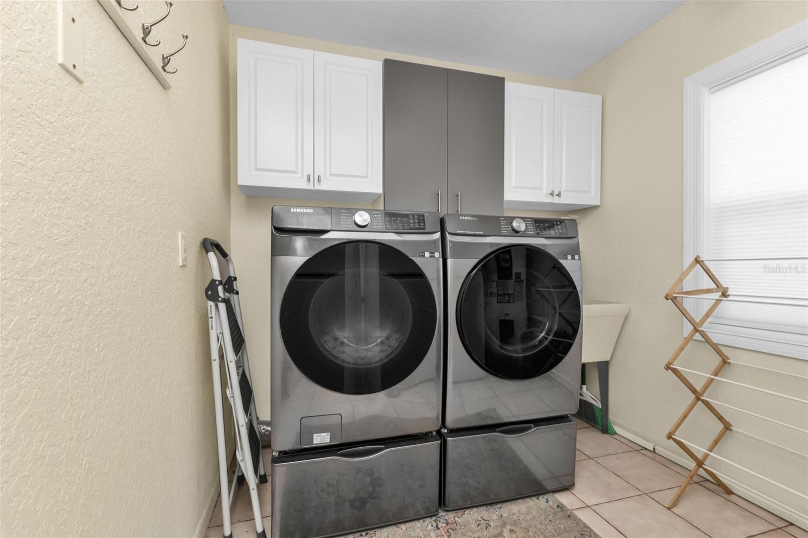 Image 71 of 95 For 4255 Spire Street