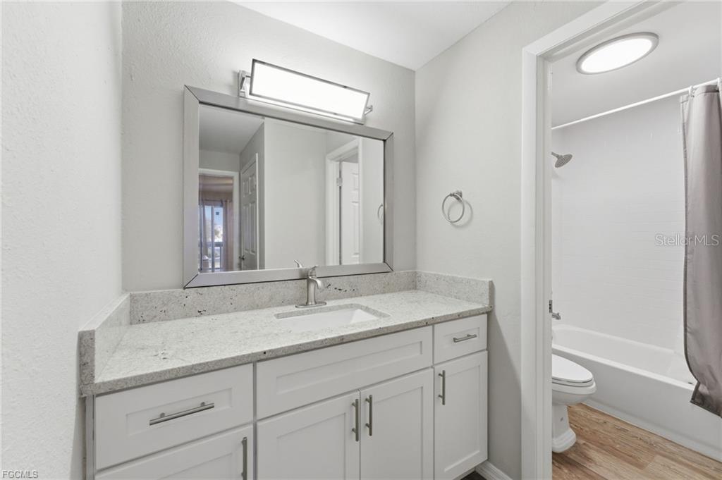 Image 6 of 12 For 22375 Edgewater Drive 205