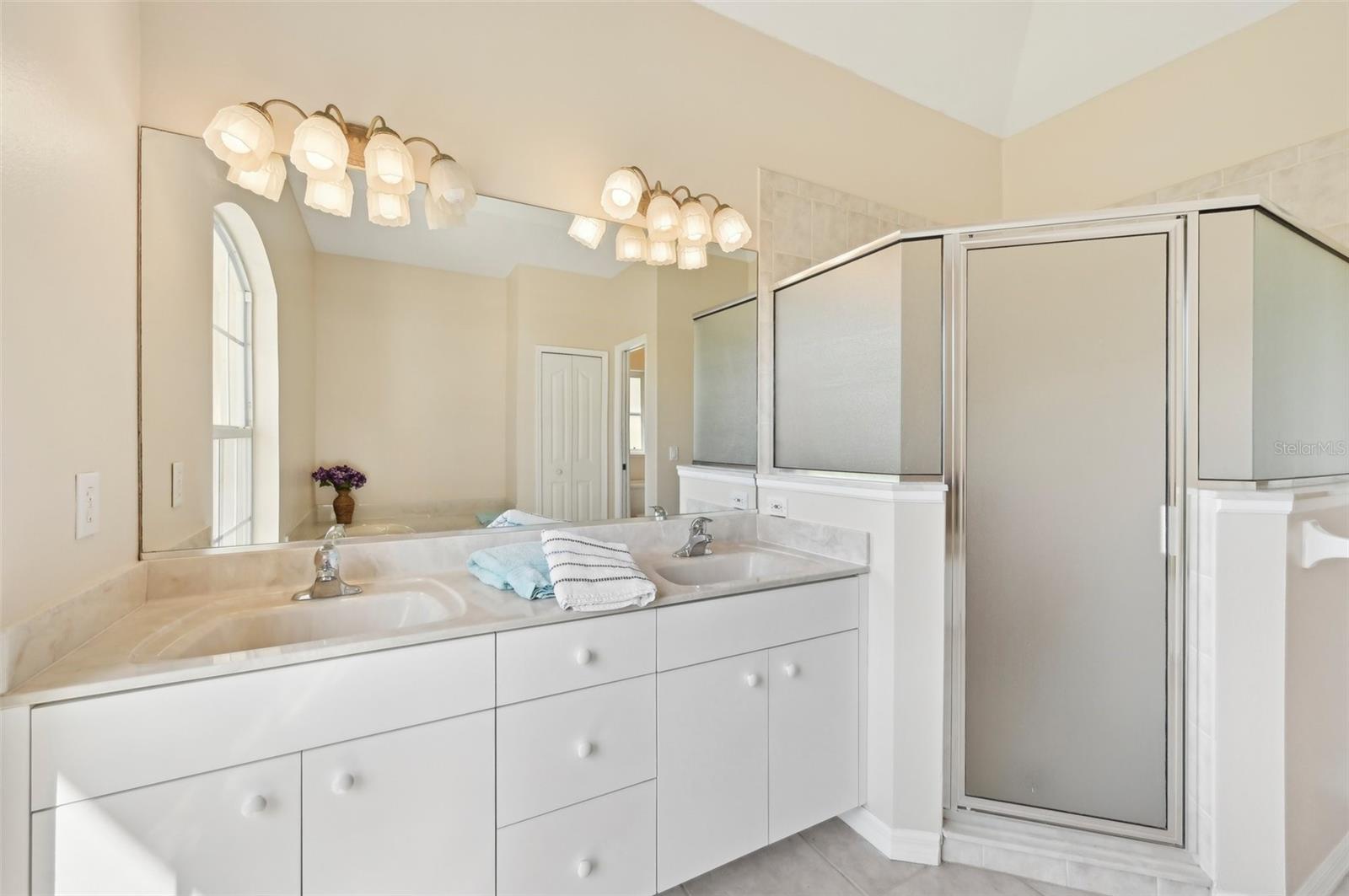 Image 13 of 34 For 3896 Slayton Avenue