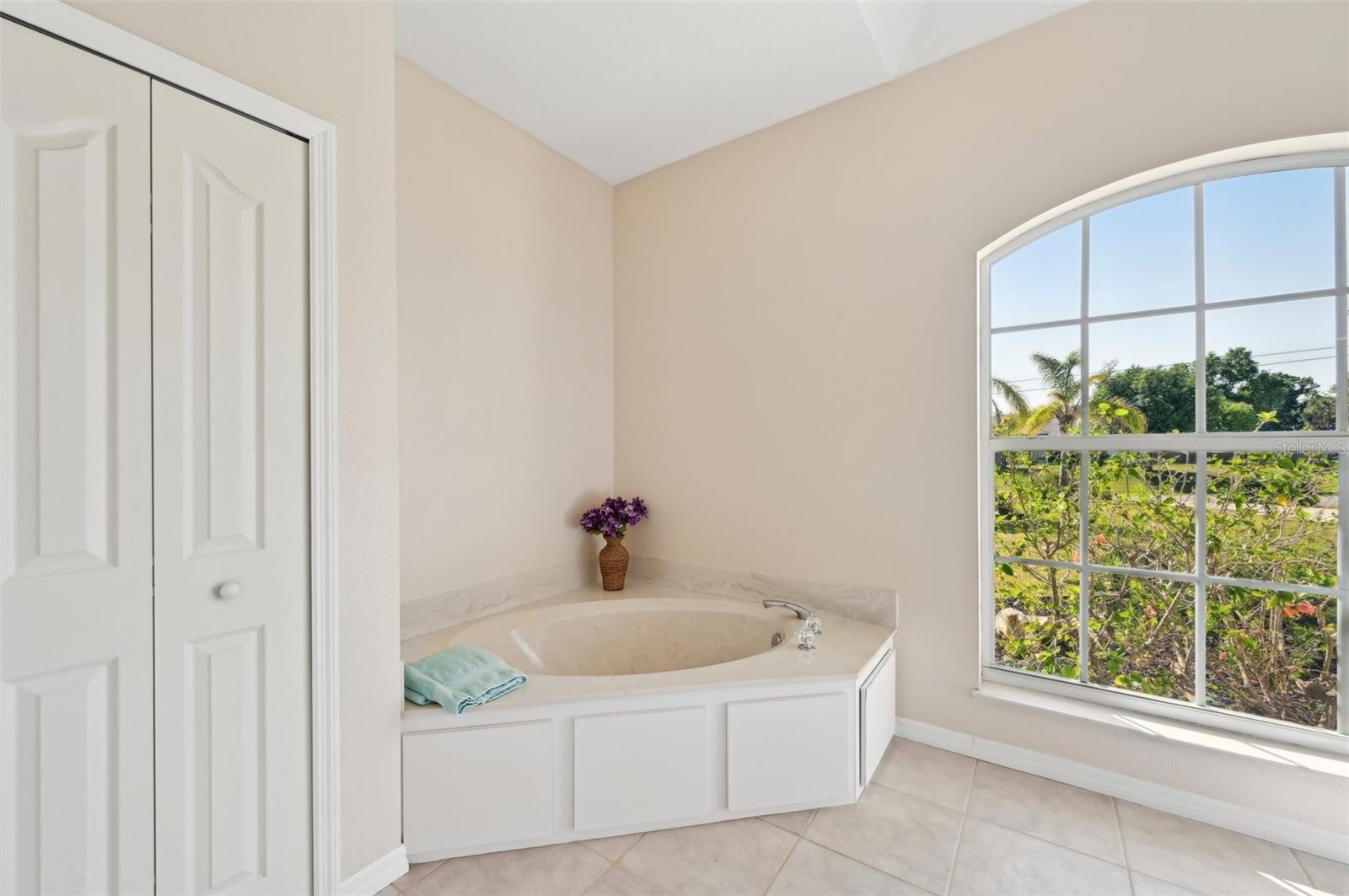 Image 14 of 34 For 3896 Slayton Avenue