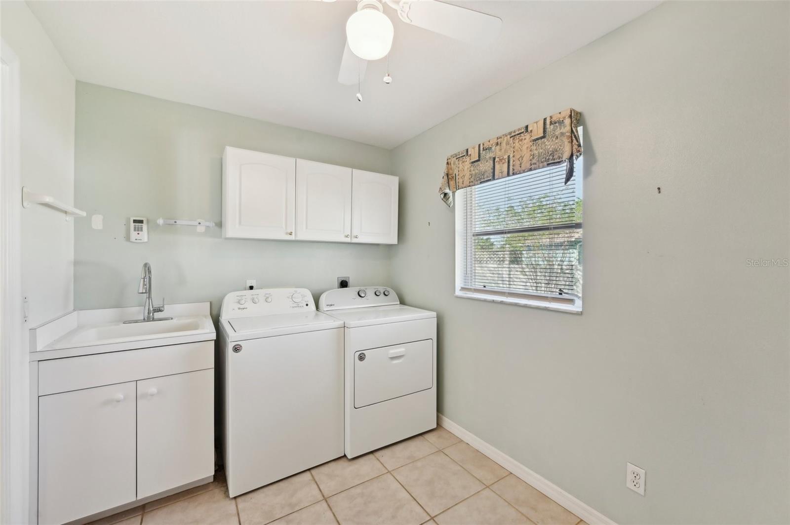 Image 17 of 34 For 3896 Slayton Avenue