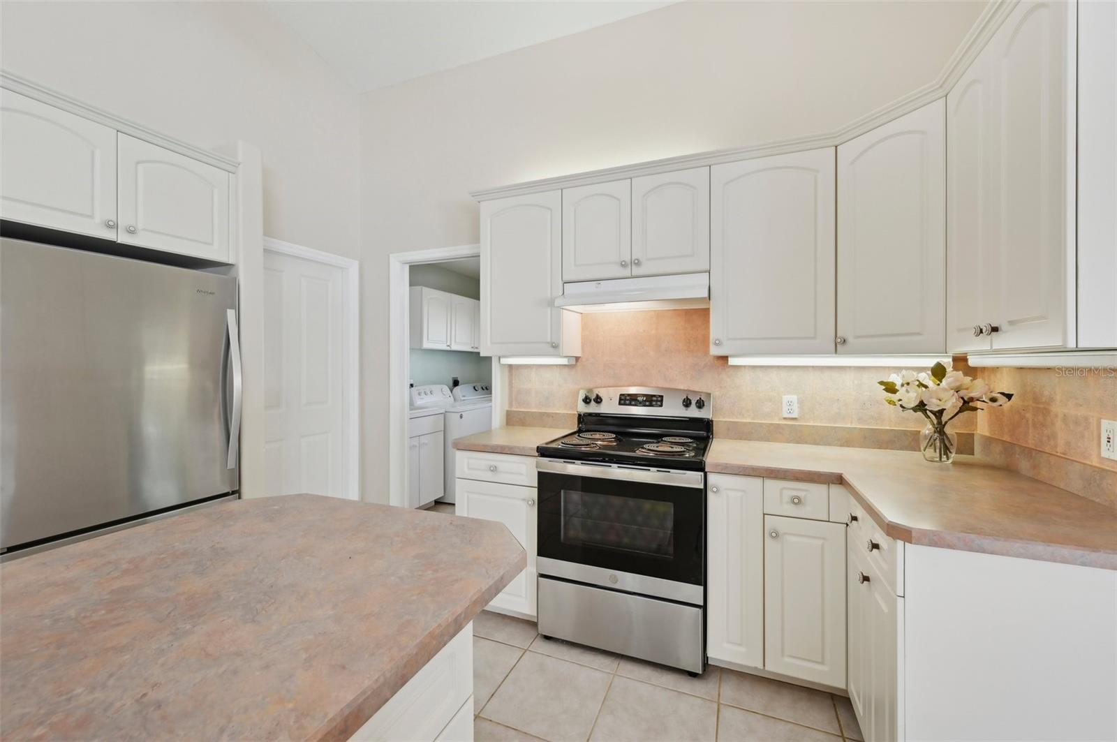 Image 18 of 34 For 3896 Slayton Avenue