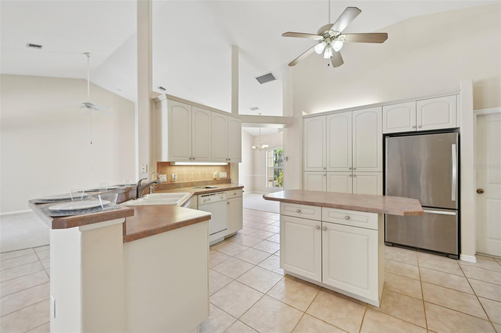 Image 20 of 34 For 3896 Slayton Avenue