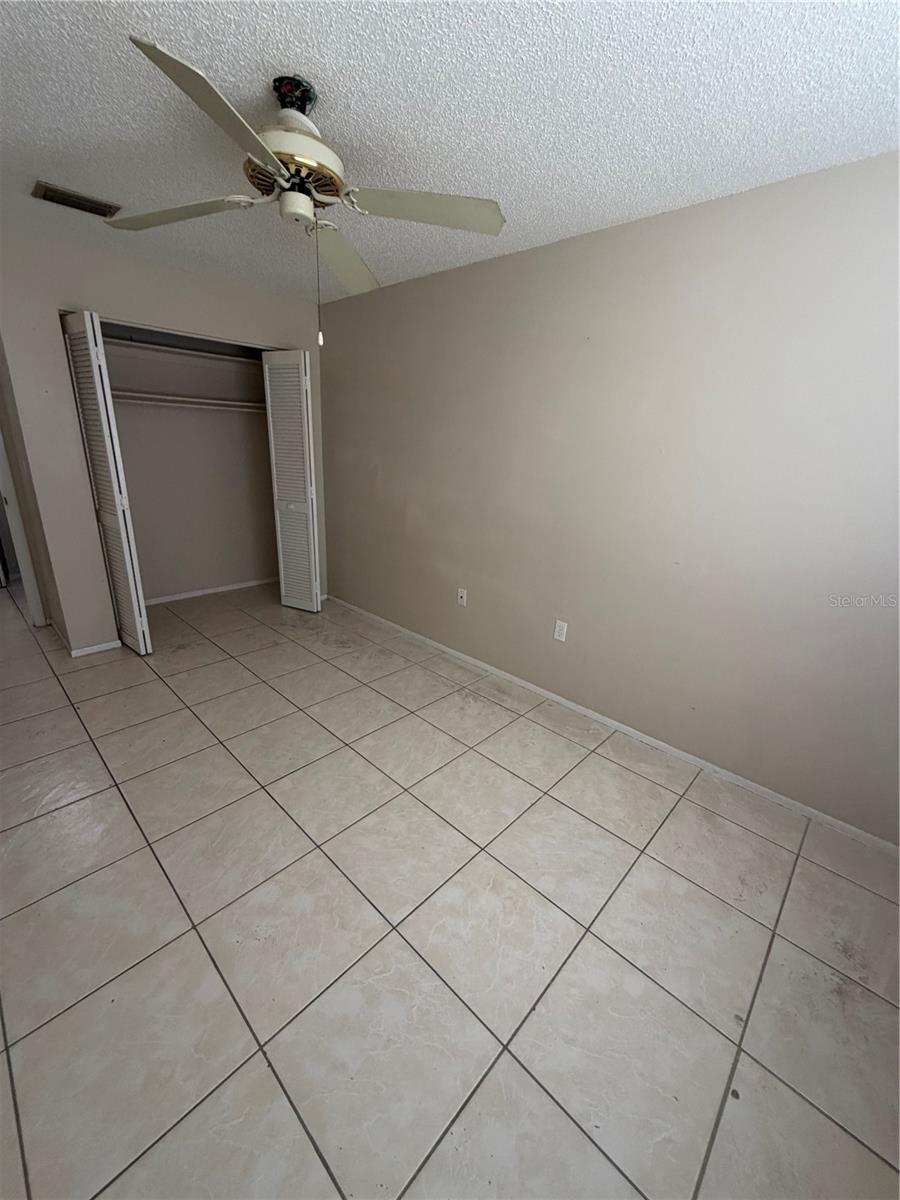 Image 11 of 14 For 21150 Gertrude Avenue H6