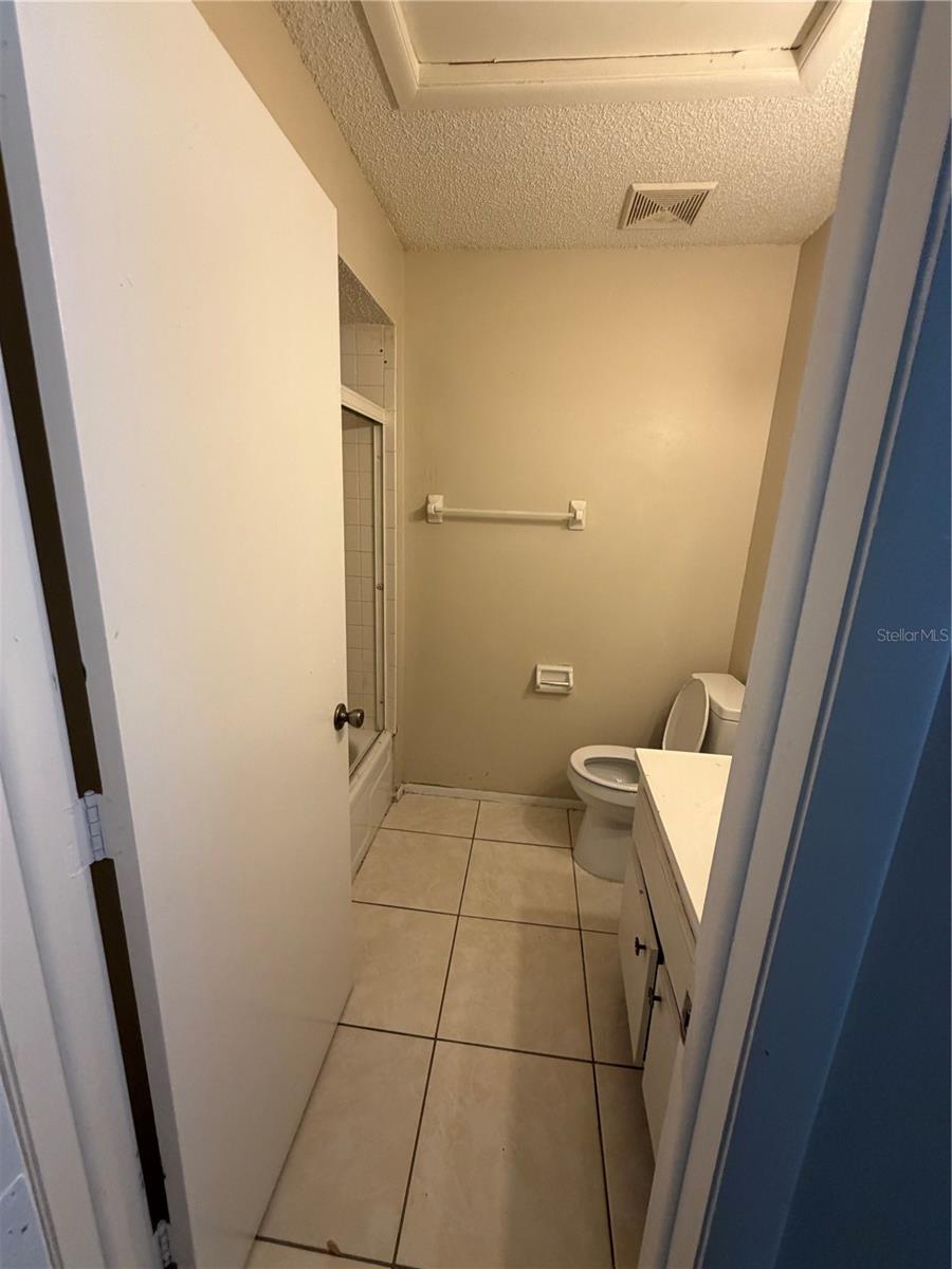 Image 8 of 14 For 21150 Gertrude Avenue H6