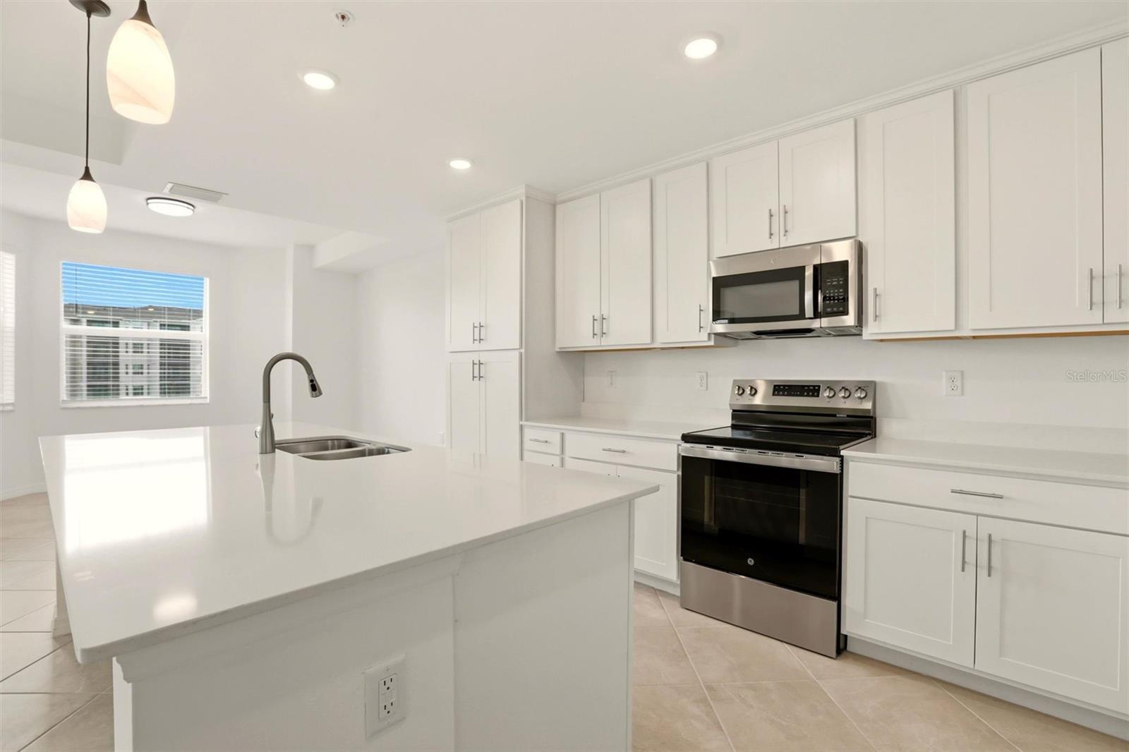 Image 18 of 48 For 18461 Copperhead Court N 422