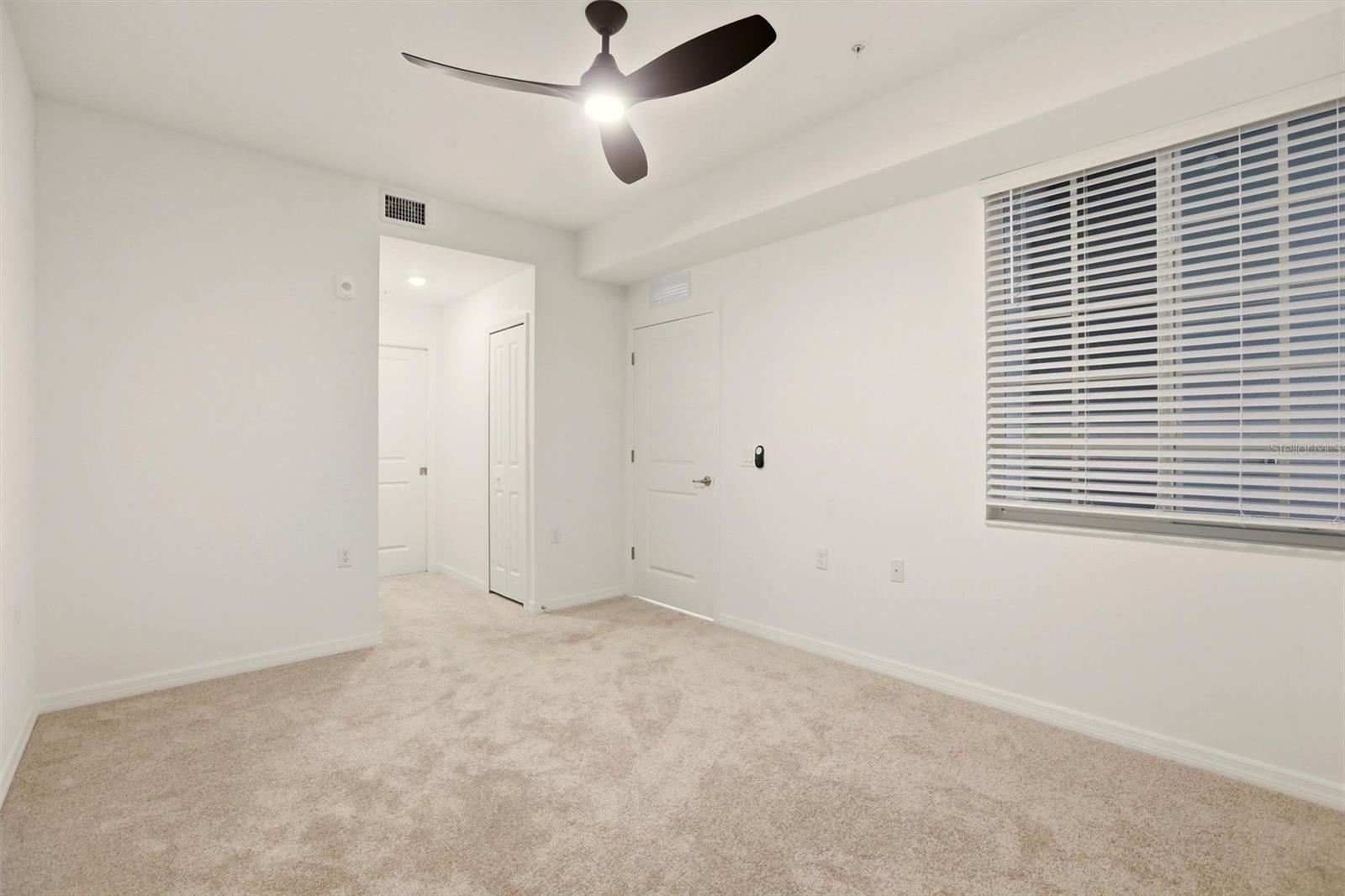 Image 20 of 48 For 18461 Copperhead Court N 422